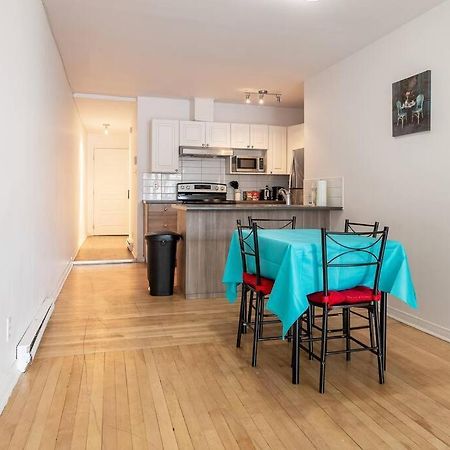 Lovely Rental Unit With Balcony~ Autoroute 40 Монреаль Екстер'єр фото