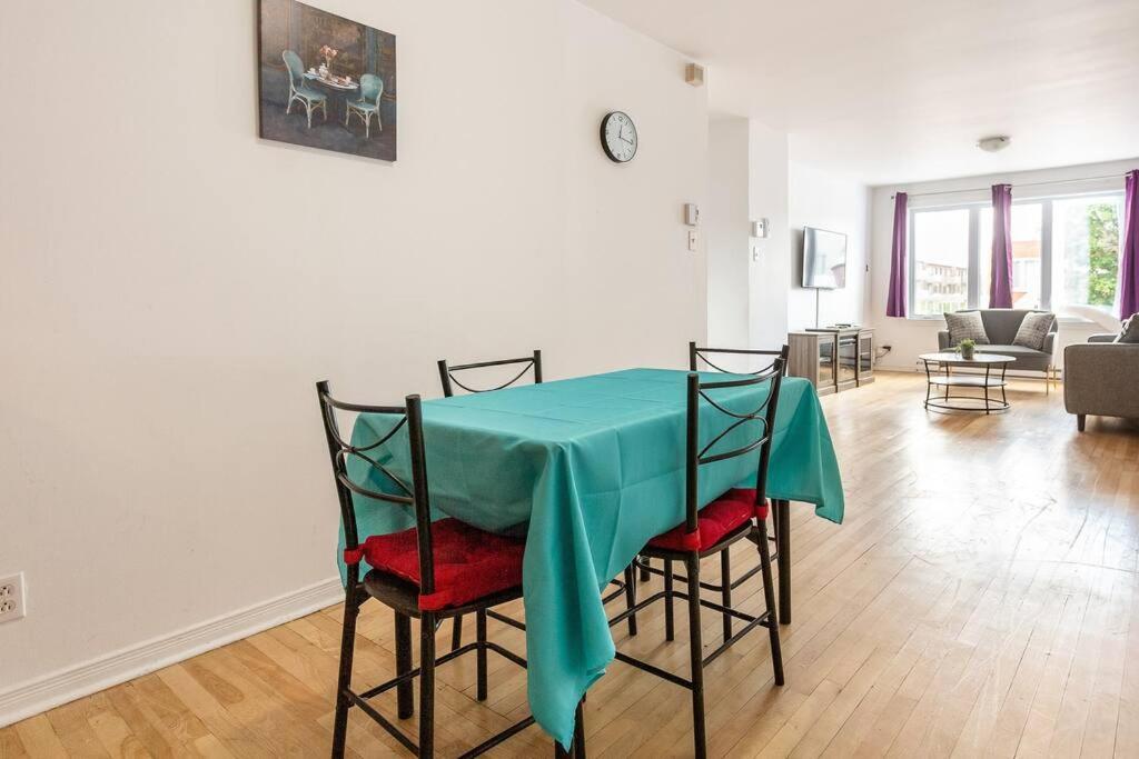 Lovely Rental Unit With Balcony~ Autoroute 40 Монреаль Екстер'єр фото